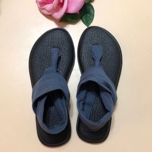 Sanuk Shoes - Sanuk Recycled Blue Yoga Thong Sandals Like New Sanuk Shoes - Sanuk Recycled Blue Yoga Thong Sandals Like New